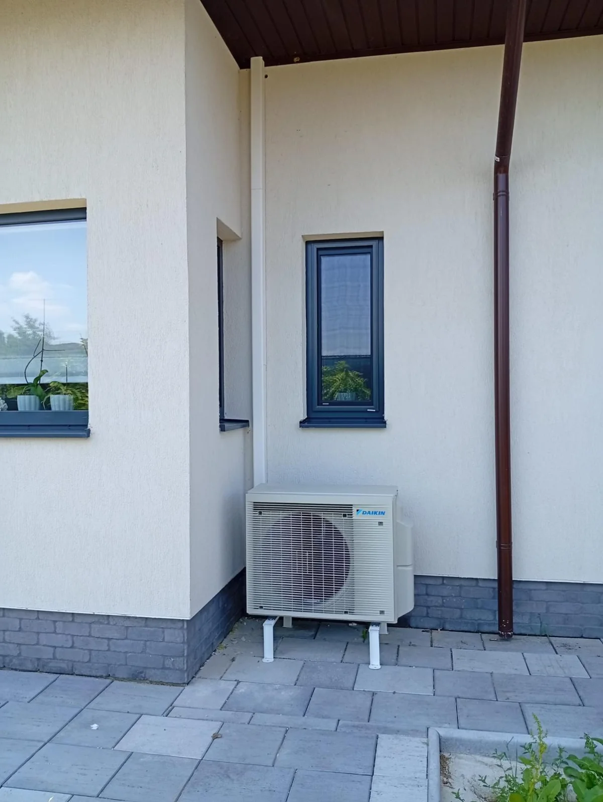 Unitate exterioară Daikin instalată la o locuință