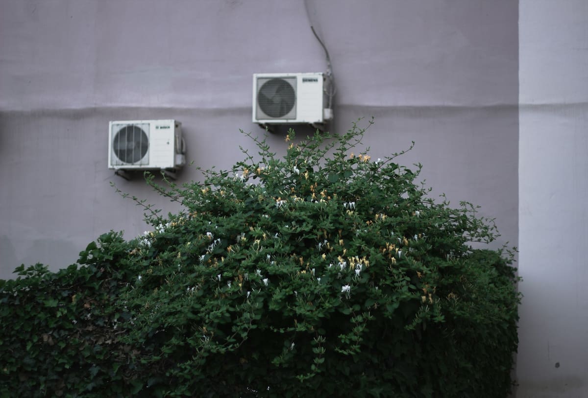 Ghiduri Practice Ce randament are sistemul de încălzire cu aer condiționat: detalii despre eficiența și consumul de curent electric - ecoclimatech.ro
