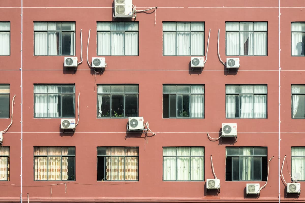 Ghiduri de Instalare Ce conține kitul de instalare al aparatelor de aer condiționat: componente esențiale și accesorii necesare - ecoclimatech.ro