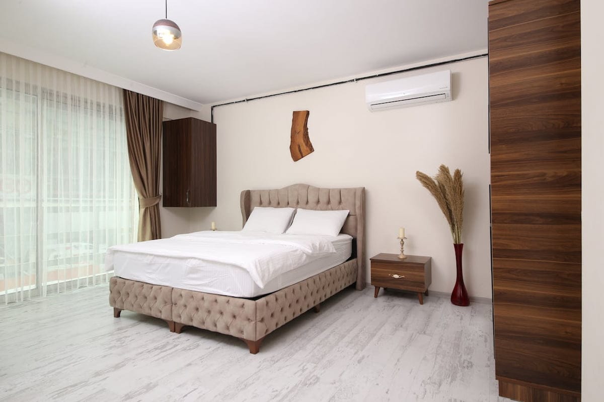 Ghiduri de Instalare Cum îți alegi aparatul de aer condiționat: ghid despre ce înseamnă BTU, unde se montează în apartament și alte detalii relevante - ecoclimatech.ro