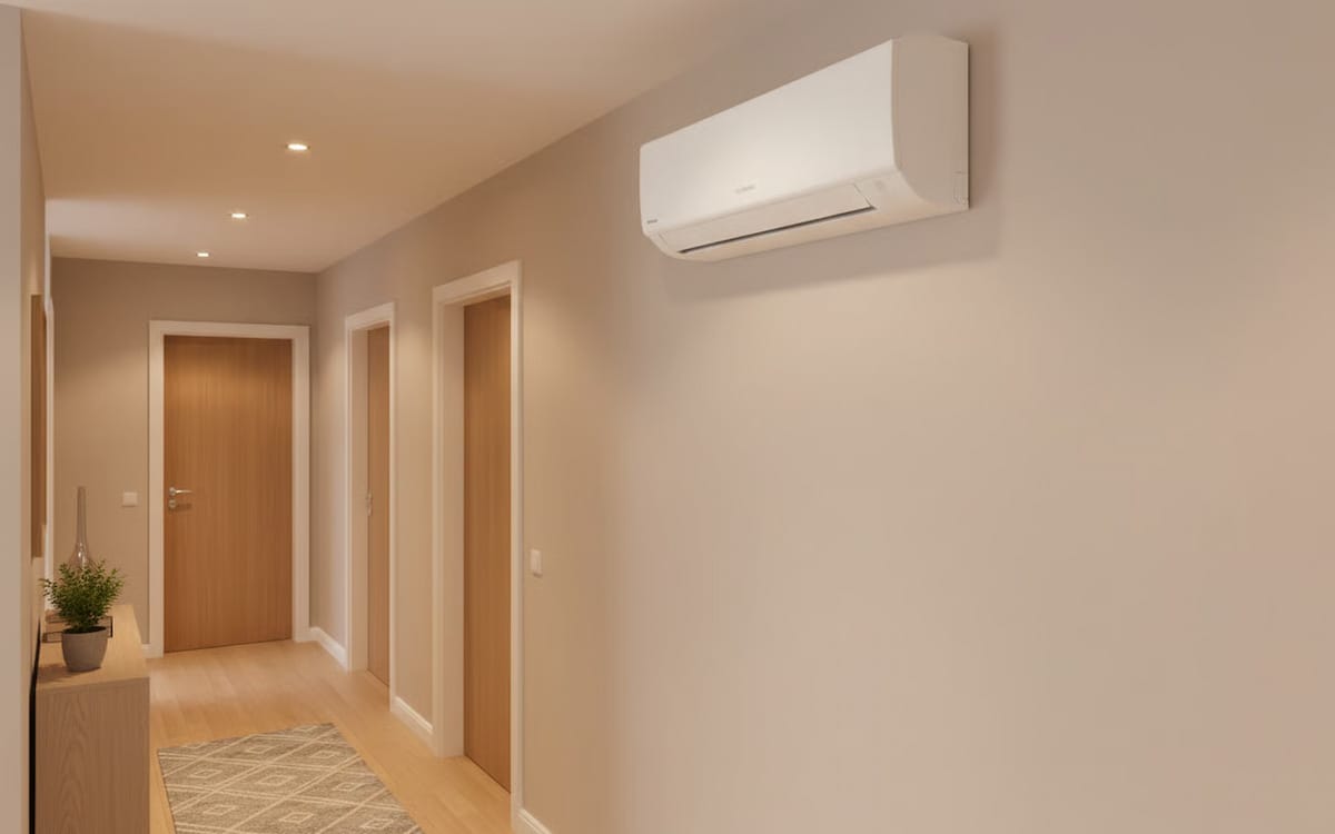 Ghiduri de Instalare Aparatul de aer condiționat de perete montat pe hol: unde se montează în apartament și cum răcorești 2 sau mai multe camere eficient - ecoclimatech.ro